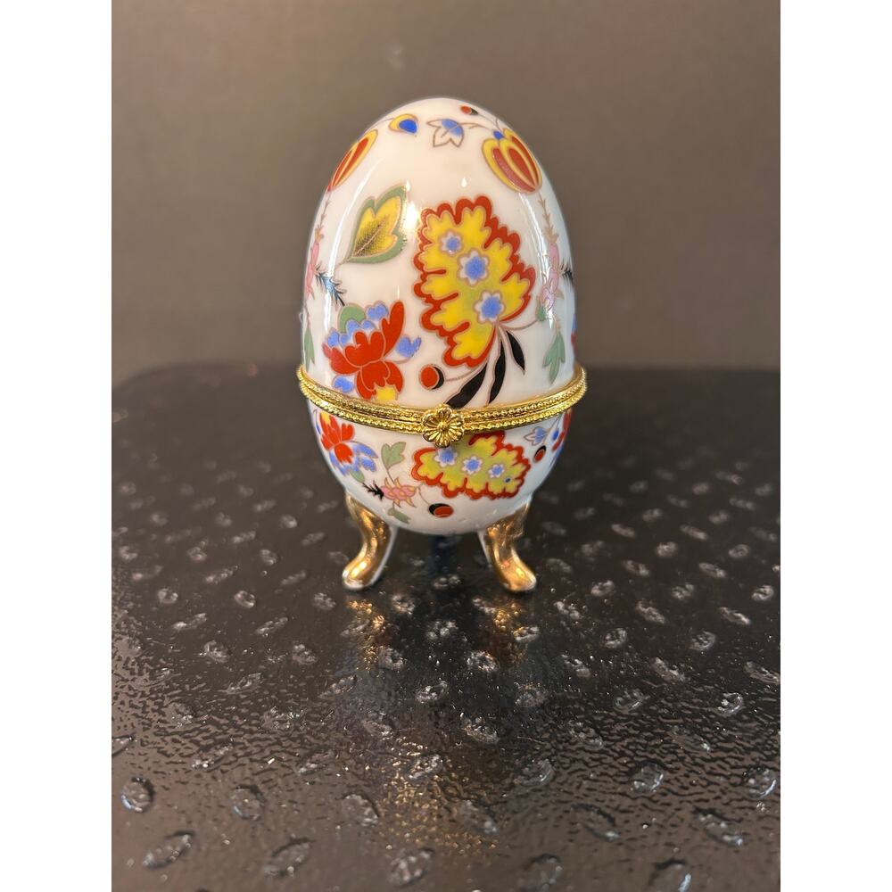 porcelain egg-shaped trinket box